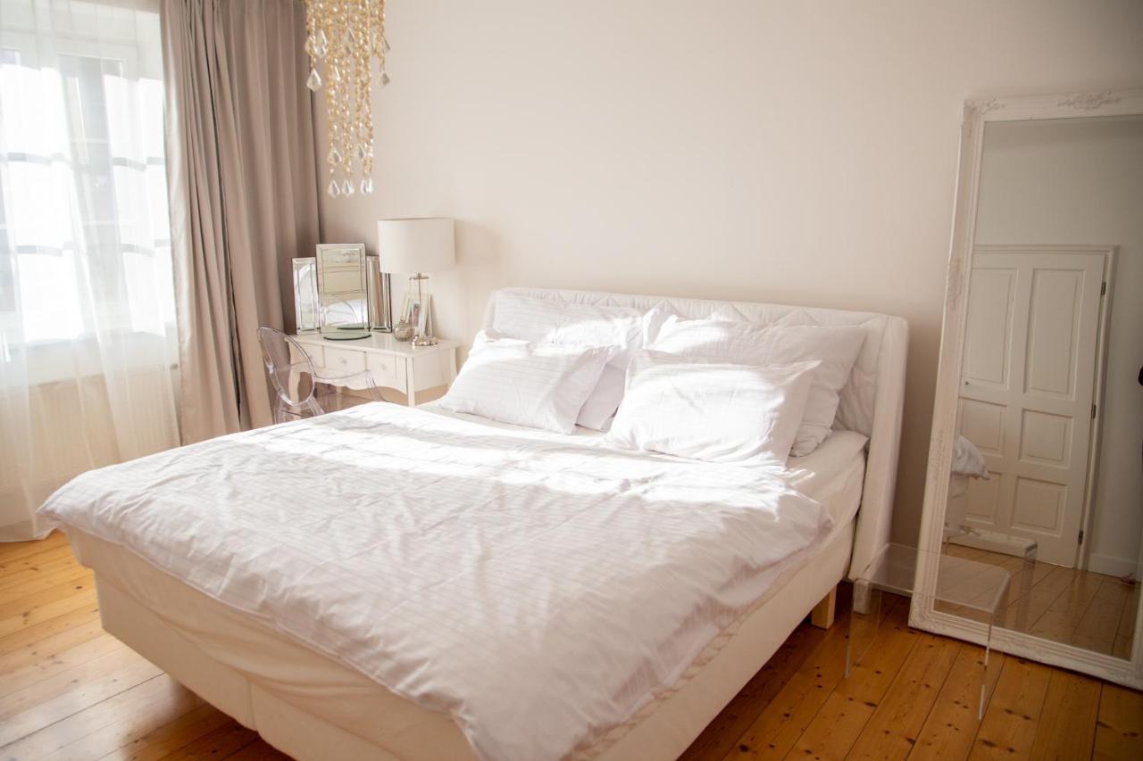 Velky 3-Izbovy Apartman Bratislava-Stare Mesto Esterno foto