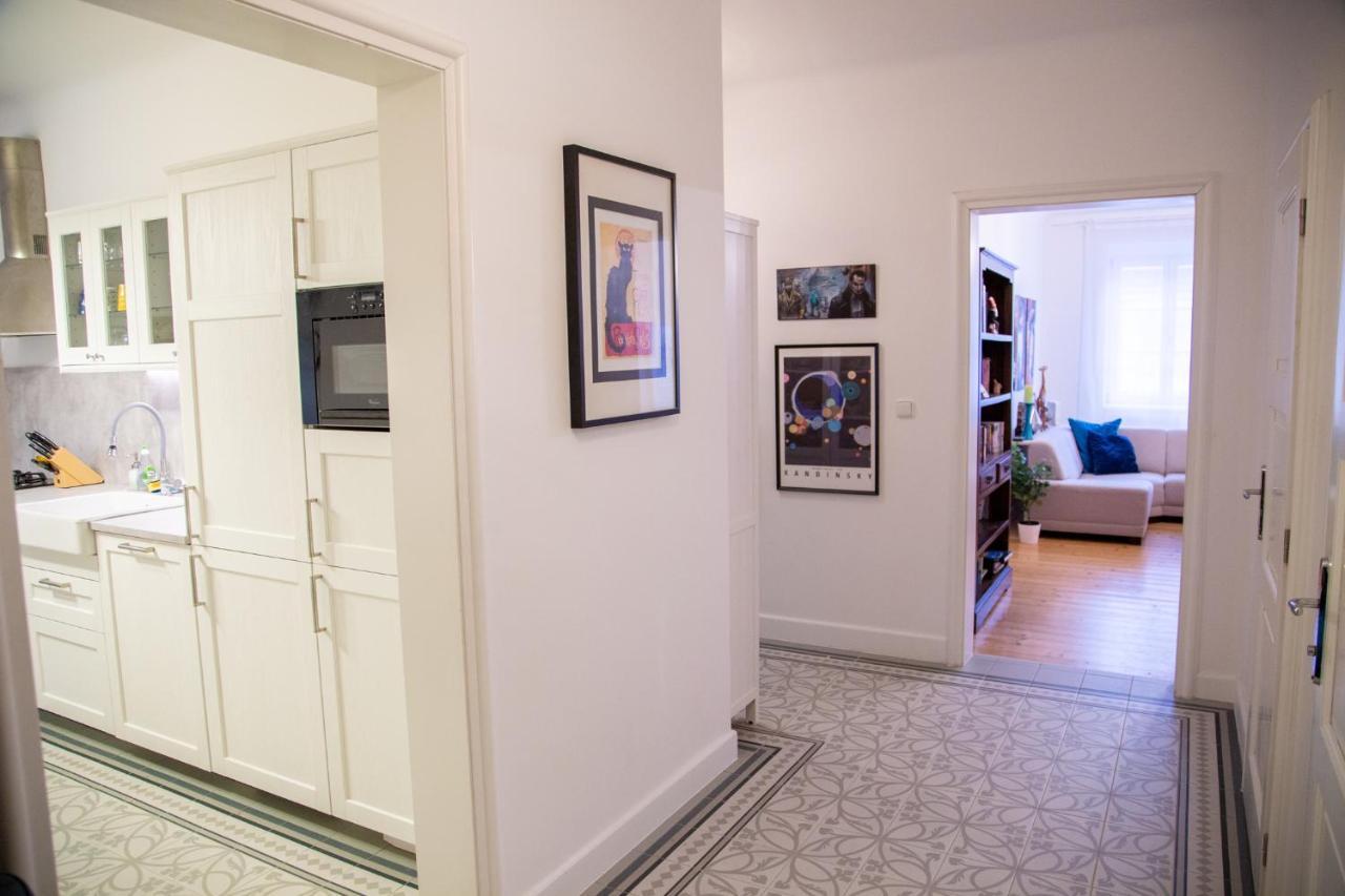 Velky 3-Izbovy Apartman Bratislava-Stare Mesto Esterno foto
